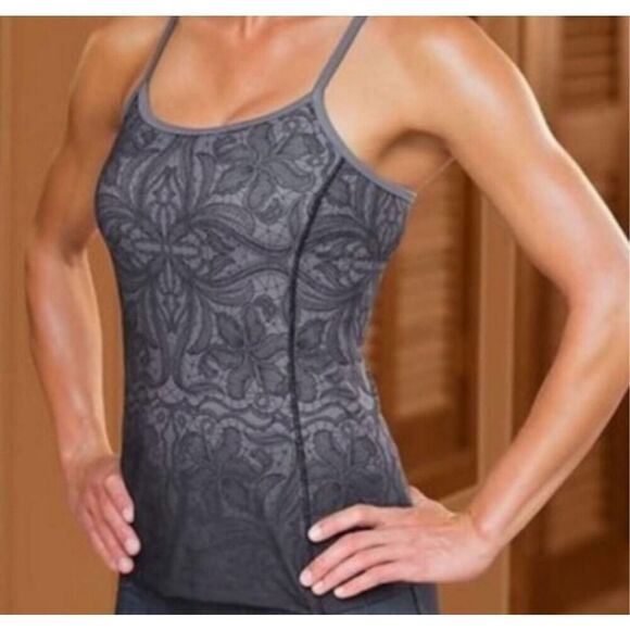 ✨ATHLETA PRINTED HARMONIOUS SZ MEDIUM CAMI✨ - Picture 1 of 10